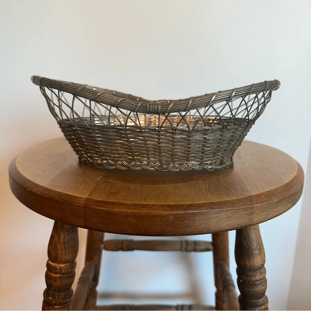 Vintage Silver Plated French Baguette  Basket Dinner Rolls Buns Woven Patina - Picture 3 of 12